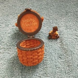 Rare Longberger Boyd's Bear Little Basket